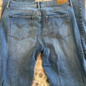 Classic Demi Curve Levis Lightwash Sz 10 / 30 - image 1